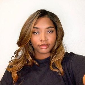 Meet your Posher, Sheena